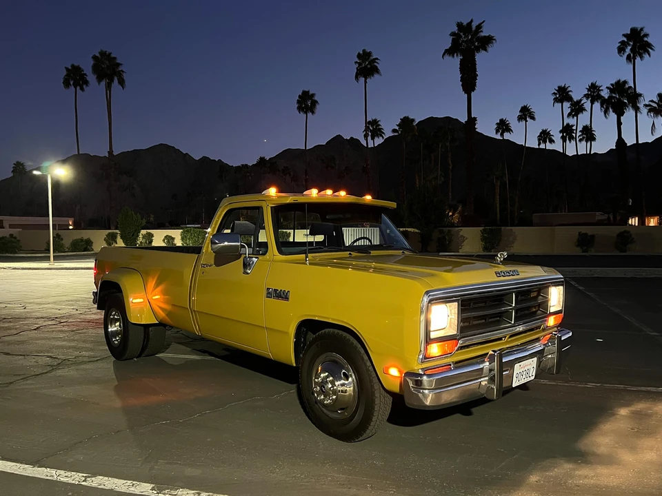 1990 Dodge Ram 1st Gen - Image 23 of 31