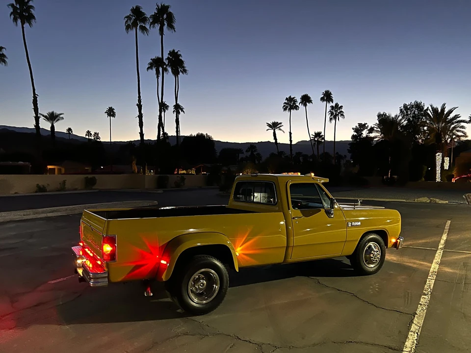 1990 Dodge Ram 1st Gen - Image 26 of 31