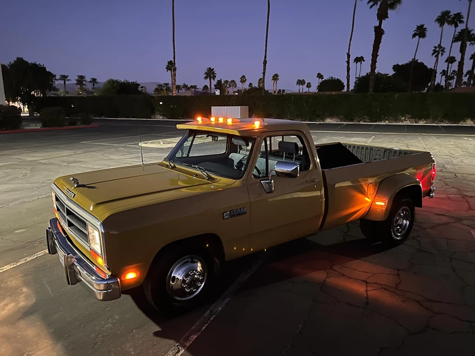 1990 Dodge Ram 1st Gen - Image 28 of 31