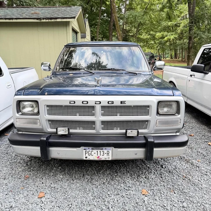 1990 Dodge Ramcharger - Image 2 of 8