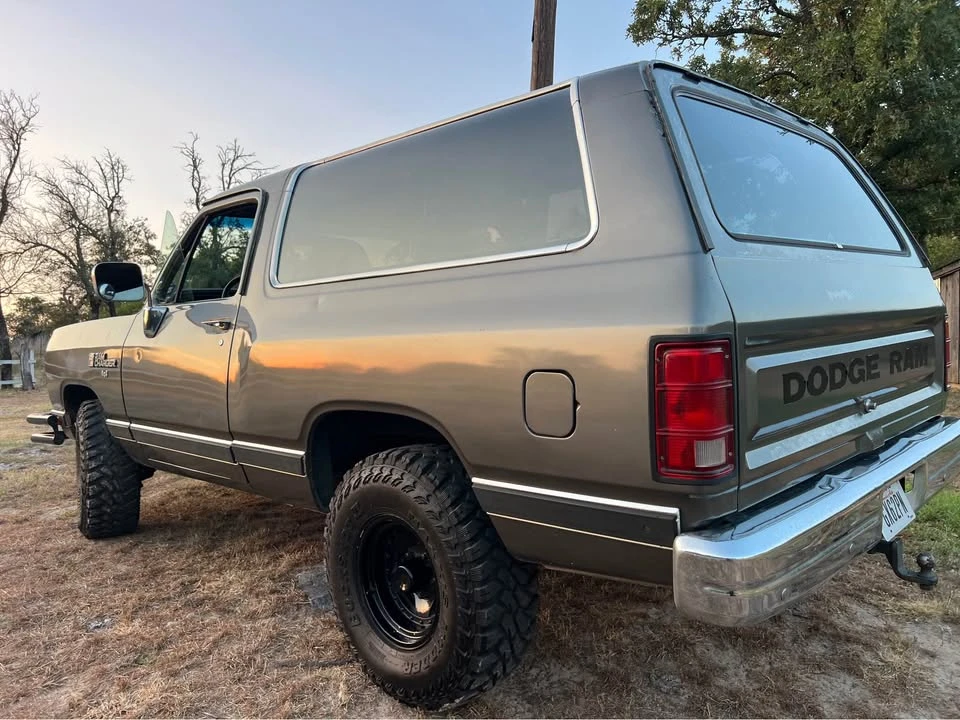 1990 Dodge Ramcharger - Image 8 of 8