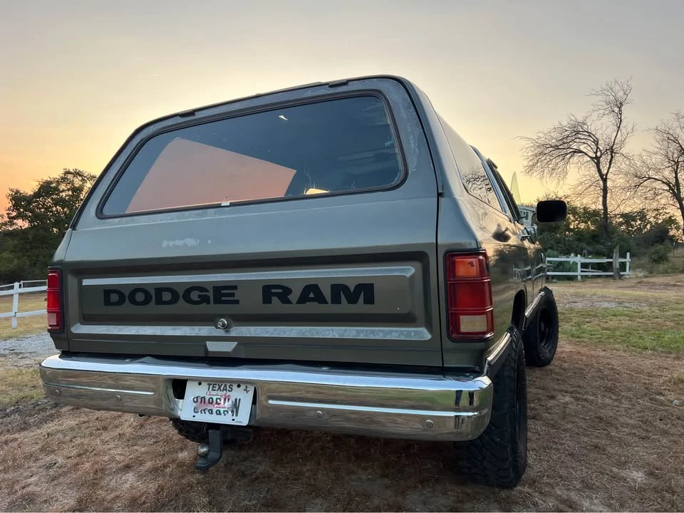 1990 Dodge Ramcharger - Image 2 of 8