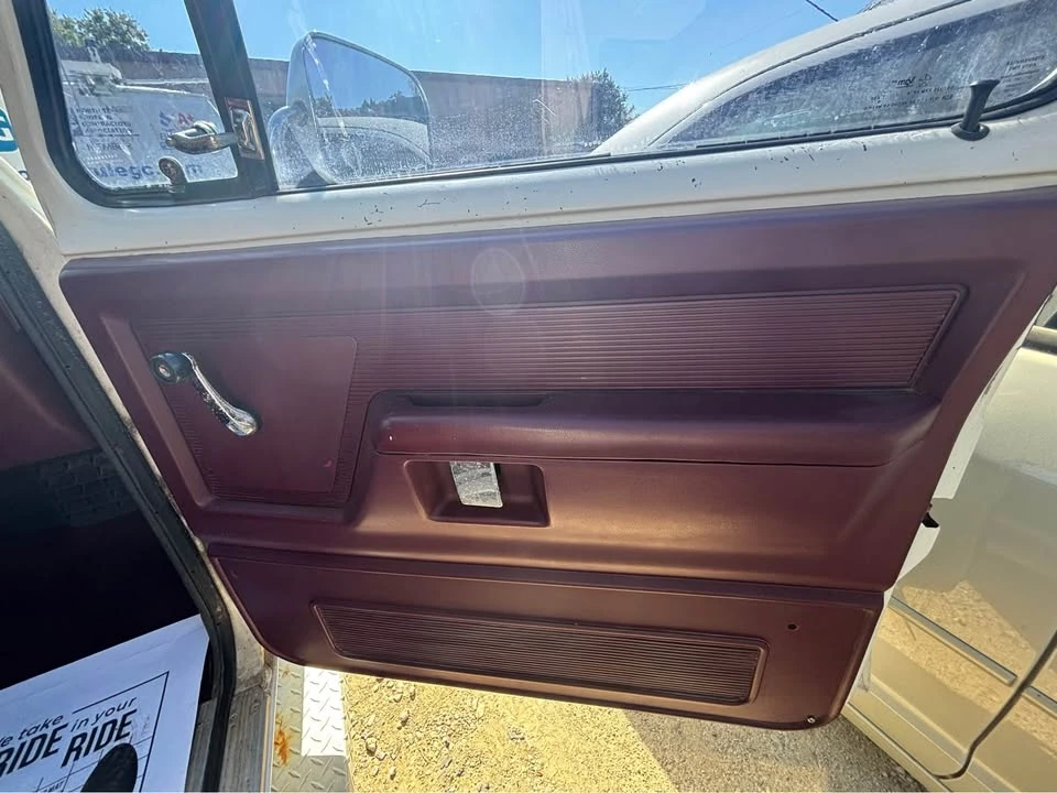 1990 Dodge Ramcharger - Image 12 of 14