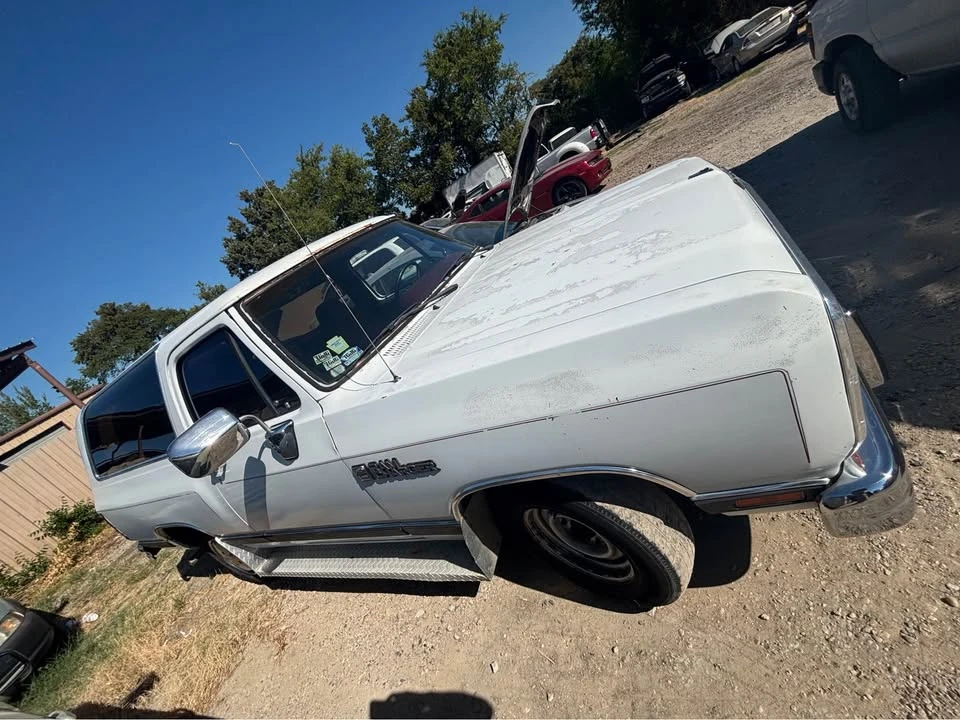 1990 Dodge Ramcharger - Image 6 of 14