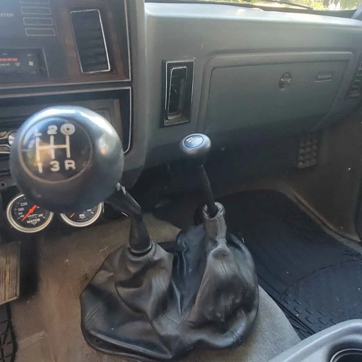 1990 Dodge Ramcharger - Image 12 of 13