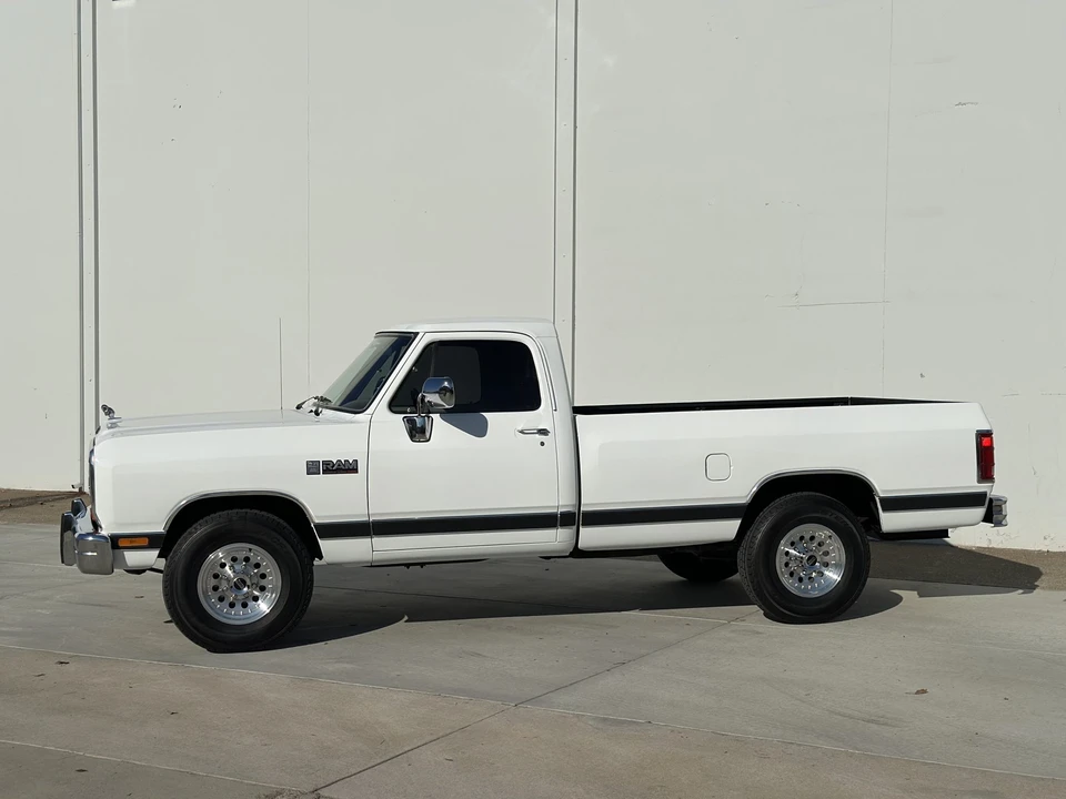 1990 Dodge Ram 1st Gen - Image 8 of 31