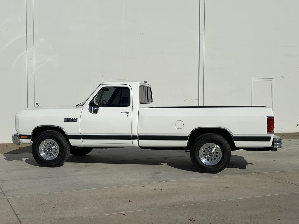 1990 Dodge Ram 1st Gen - Image 11 of 31
