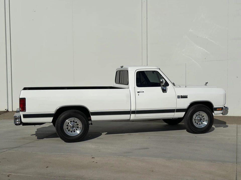 1990 Dodge Ram 1st Gen - Image 29 of 31