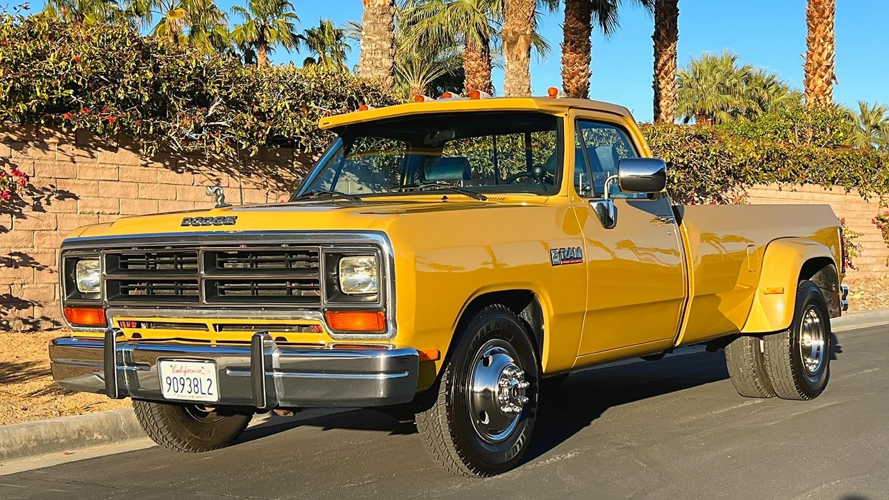 1990 Dodge Ram 1st Gen - Image 12 of 31