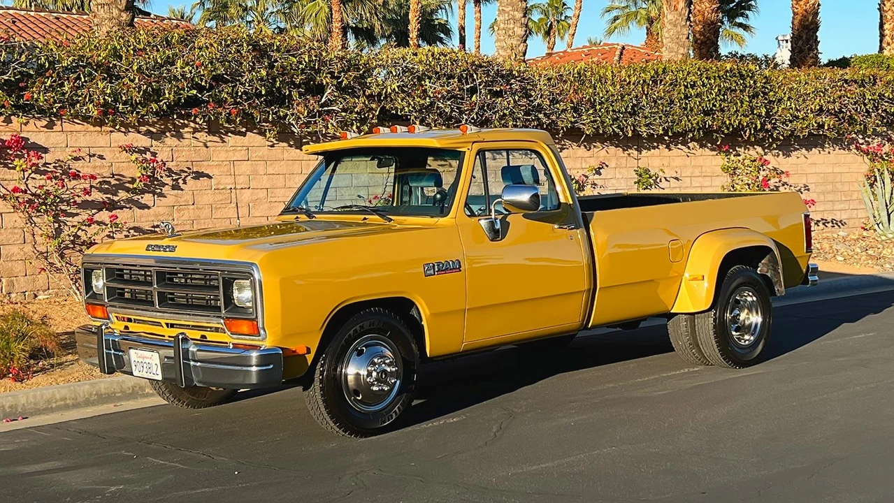 1990 Dodge Ram 1st Gen - Image 15 of 31