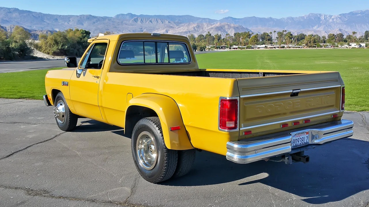 1990 Dodge Ram 1st Gen - Image 22 of 31