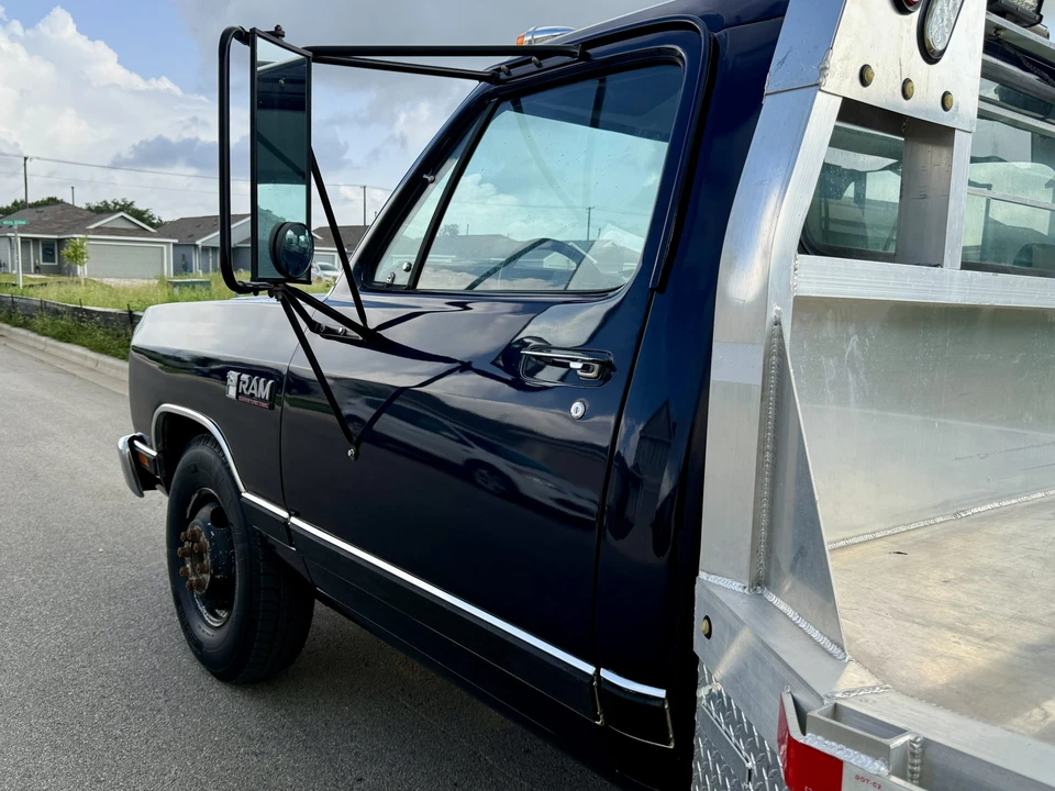 1990 Dodge Ram 1st Gen - Image 22 of 31