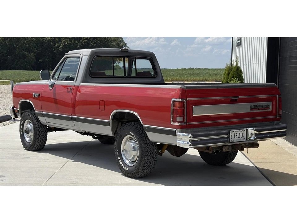 1990 Dodge Ram Van - Image 5 of 24
