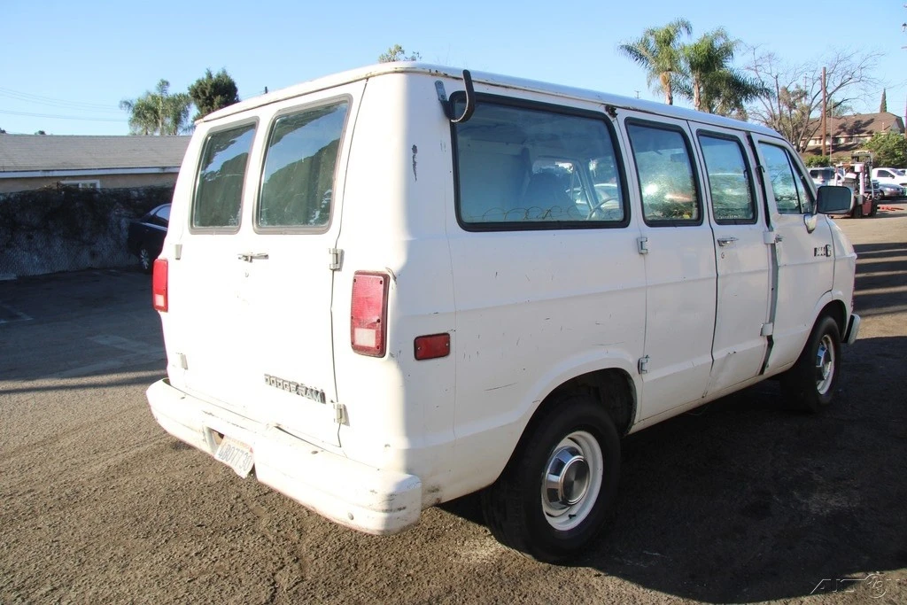 1990 Dodge Ram Van - Image 6 of 21