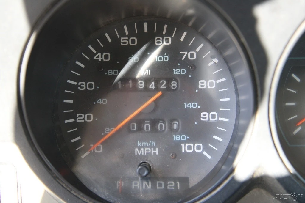 1990 Dodge Ram Van - Image 13 of 21