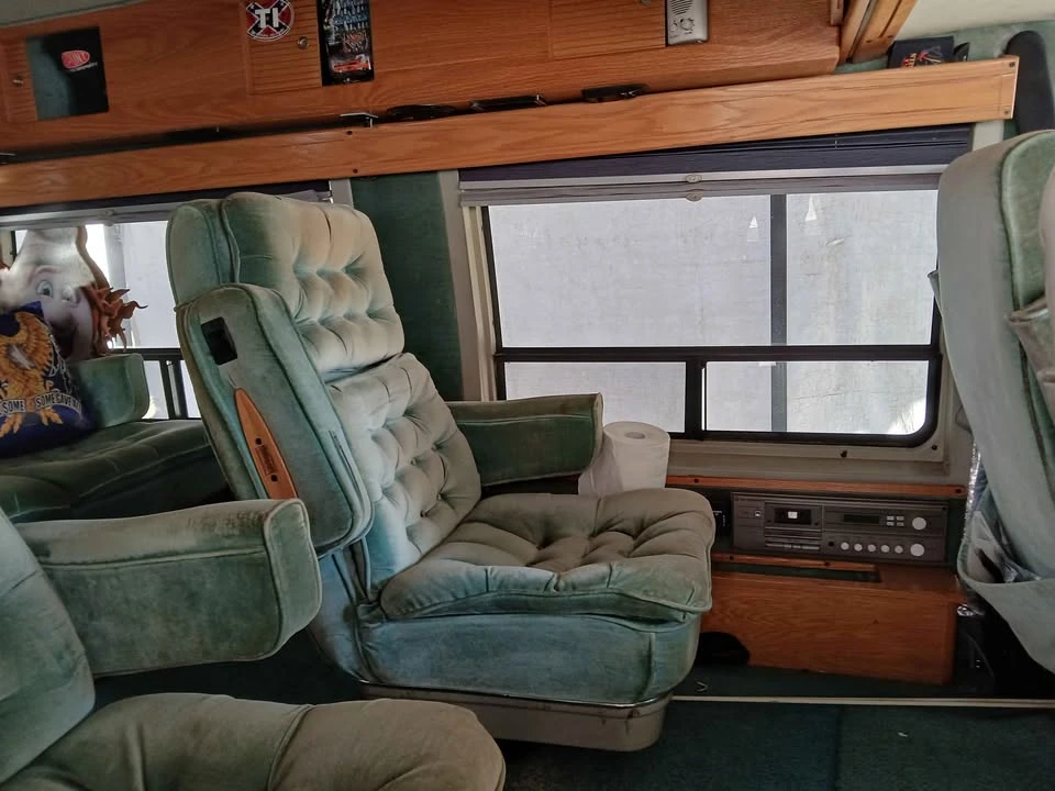 1990 Dodge Ram Van - Image 7 of 11