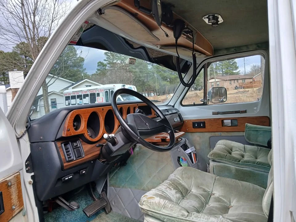 1990 Dodge Ram Van - Image 4 of 11