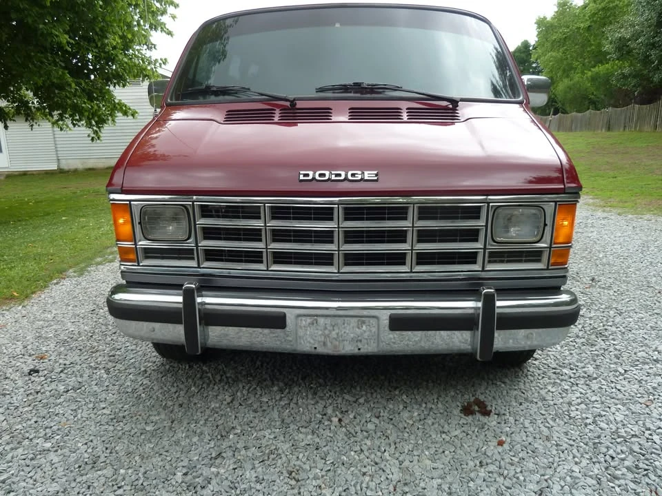 1990 Dodge Ram Van - Image 2 of 21