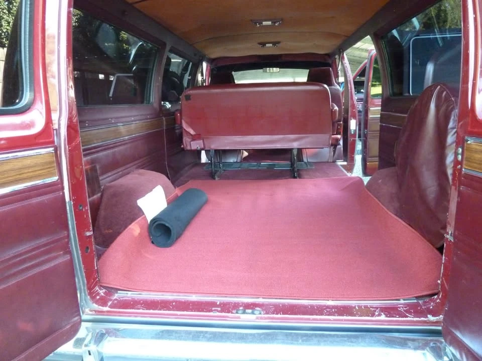1990 Dodge Ram Van - Image 15 of 21