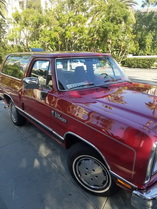 1990 Dodge Ramcharger - Image 14 of 31