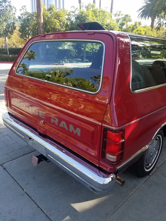 1990 Dodge Ramcharger - Image 24 of 31