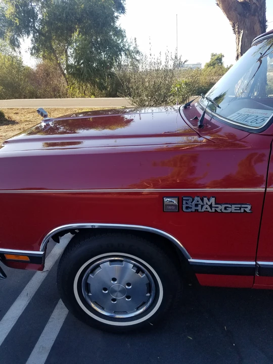 1990 Dodge Ramcharger - Image 9 of 31