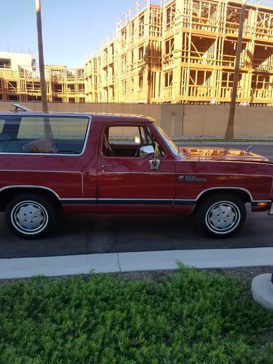 1990 Dodge Ramcharger - Image 19 of 31