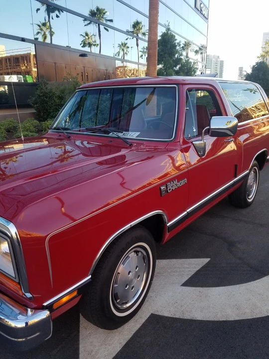 1990 Dodge Ramcharger - Image 2 of 31