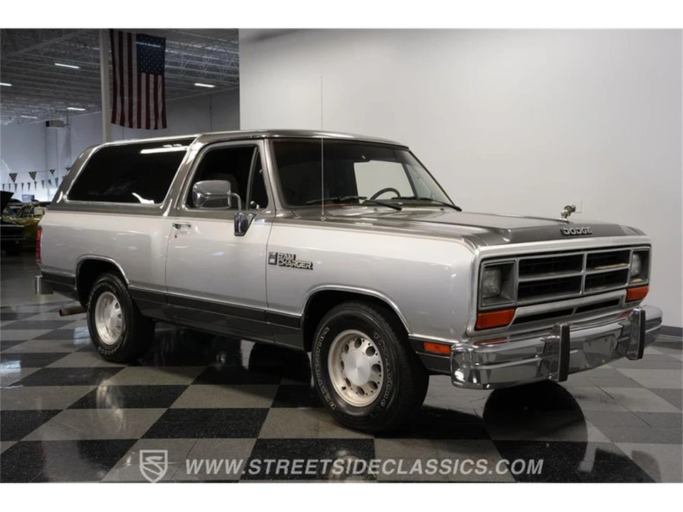1990 Dodge Ramcharger - Image 14 of 31