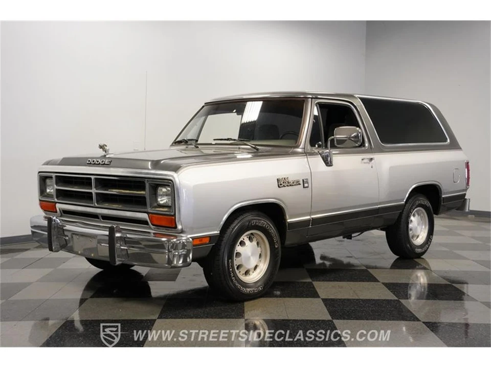 1990 Dodge Ramcharger - Image 3 of 31