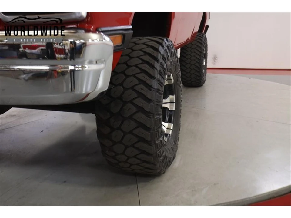 1990 Dodge Ramcharger - Image 11 of 31