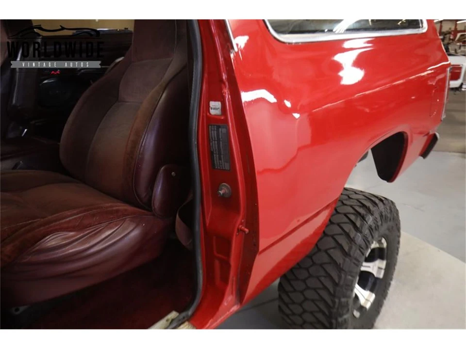 1990 Dodge Ramcharger - Image 23 of 31