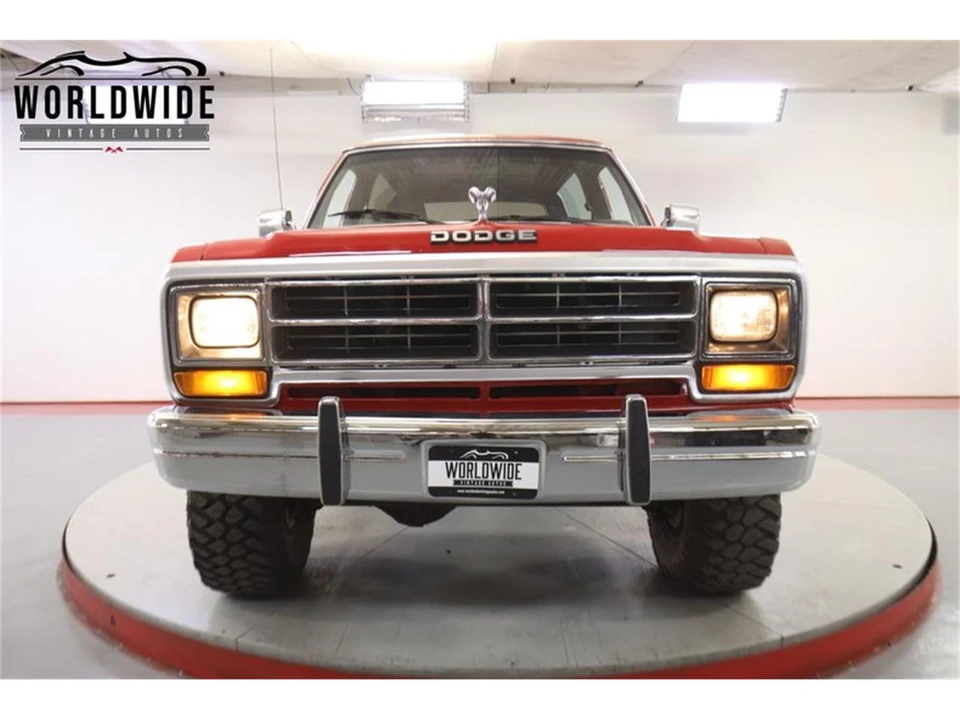 1990 Dodge Ramcharger - Image 16 of 31