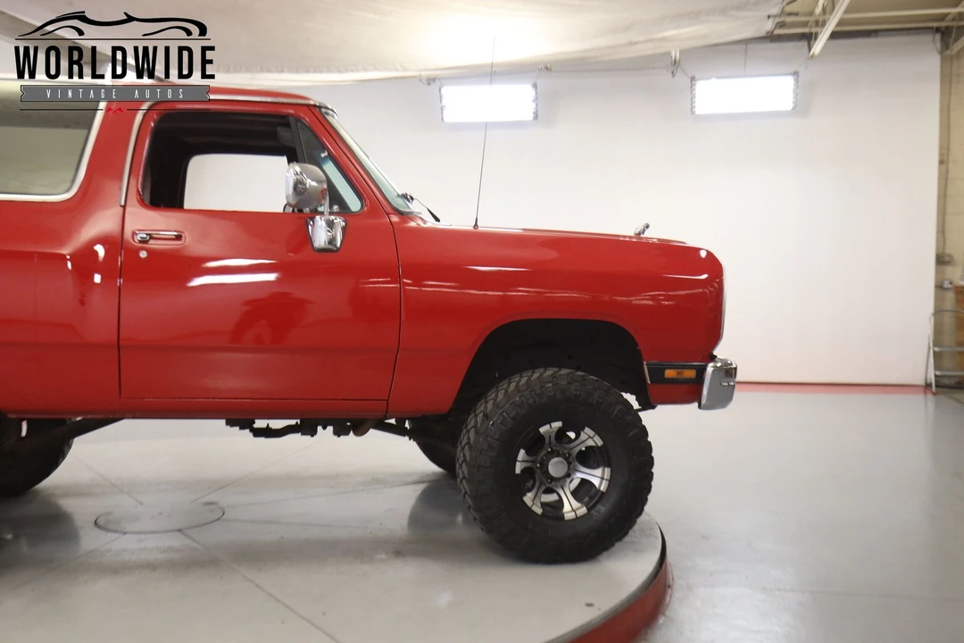 1990 Dodge Ramcharger - Image 8 of 12