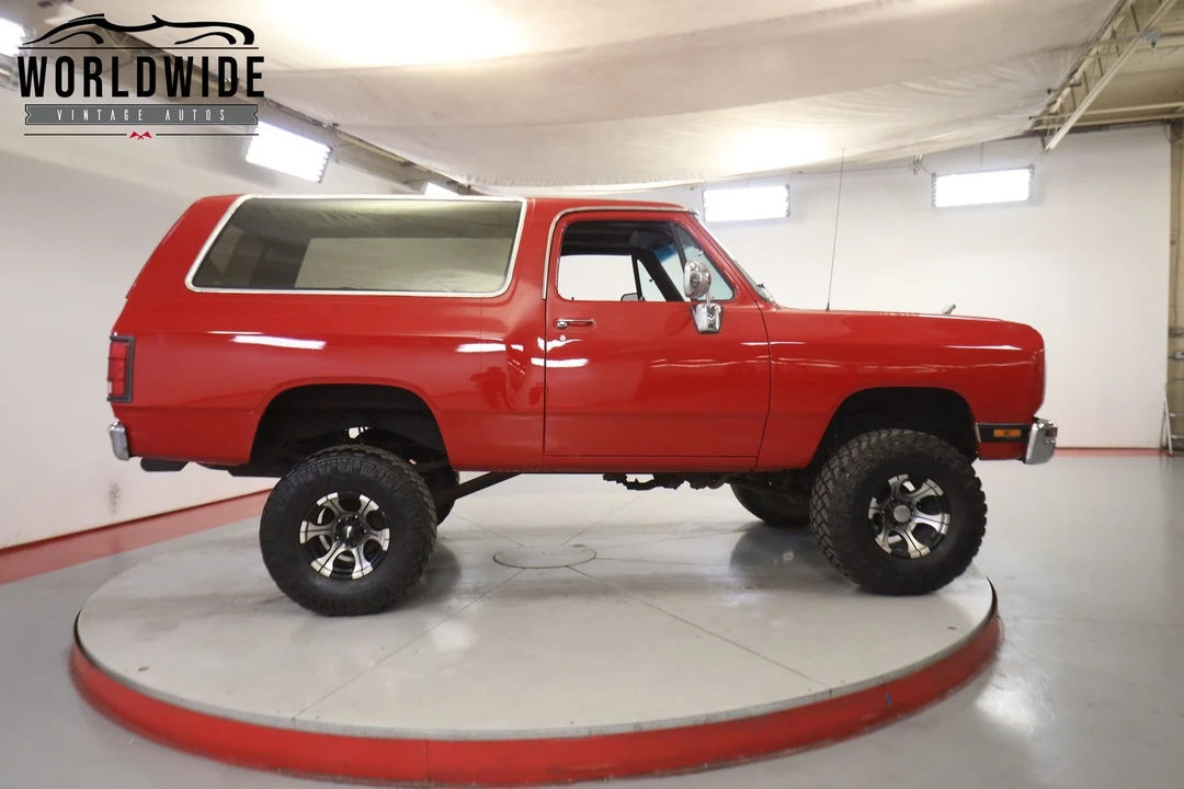 1990 Dodge Ramcharger - Image 4 of 12