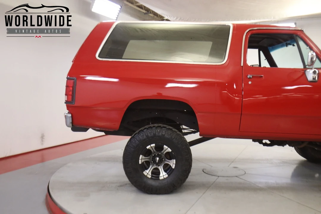 1990 Dodge Ramcharger - Image 9 of 12