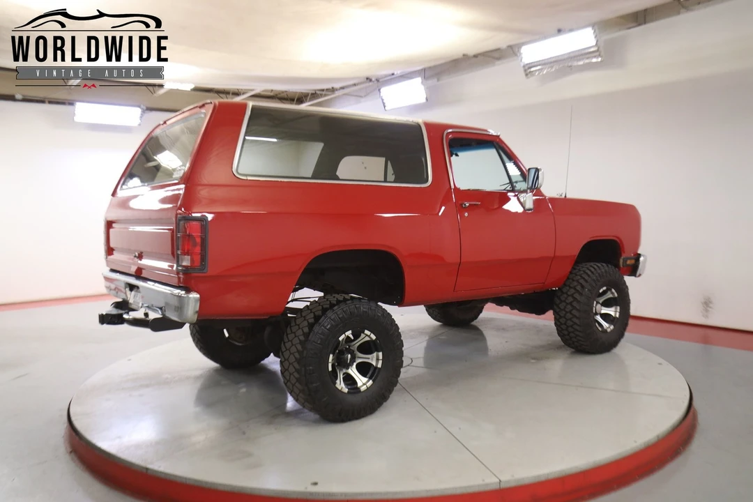 1990 Dodge Ramcharger - Image 6 of 12