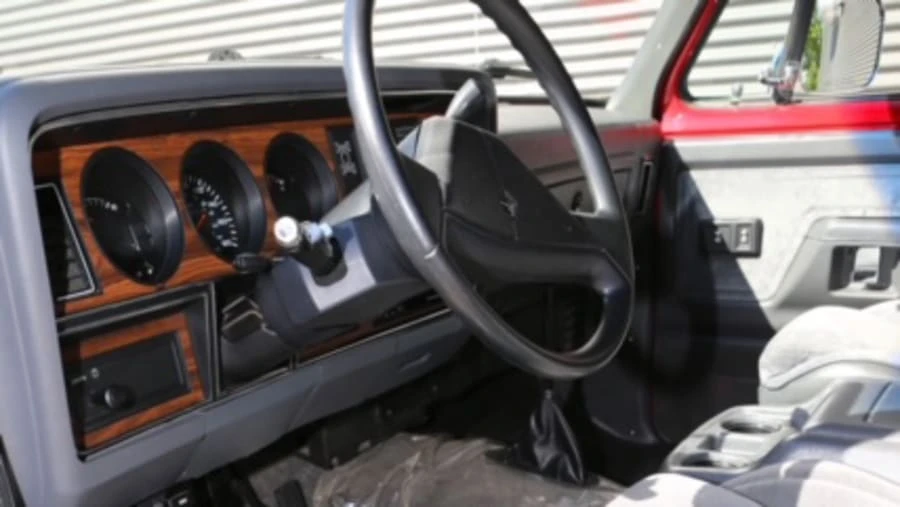 1990 Dodge Ramcharger - Image 7 of 19