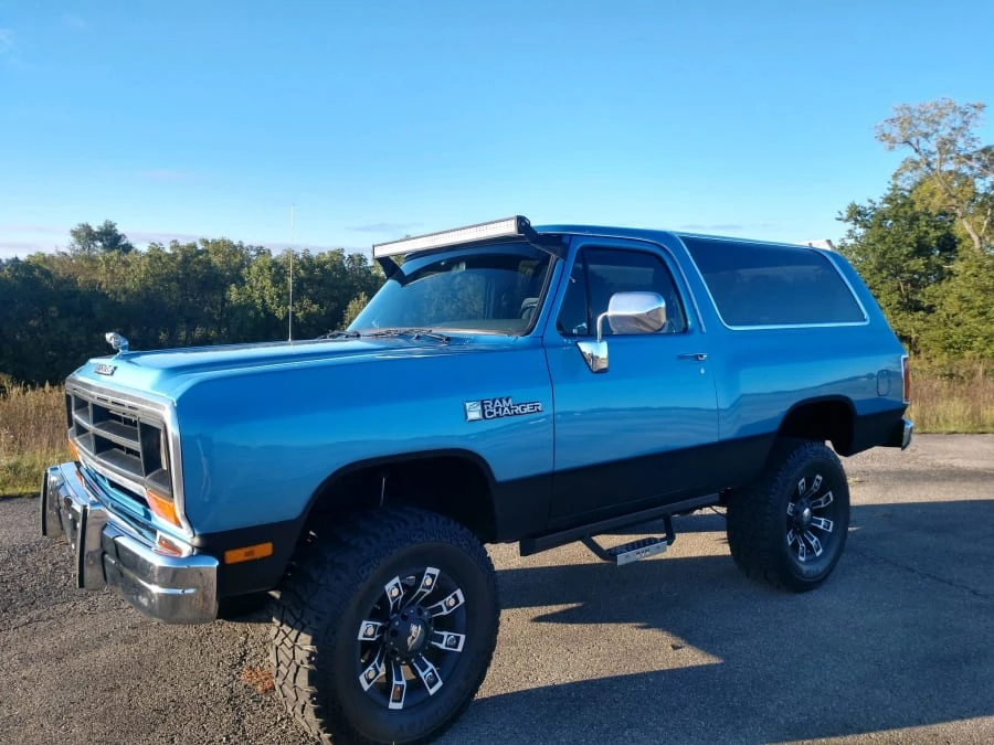 1990 Dodge Ramcharger - Image 2 of 6