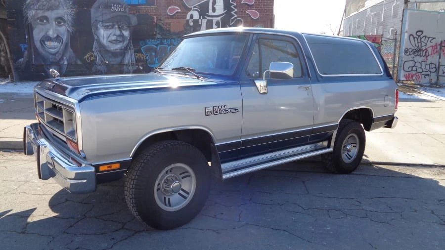 1990 Dodge Ramcharger - Image 6 of 24