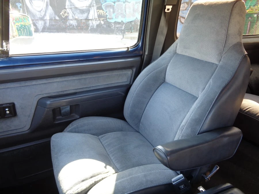 1990 Dodge Ramcharger - Image 11 of 24