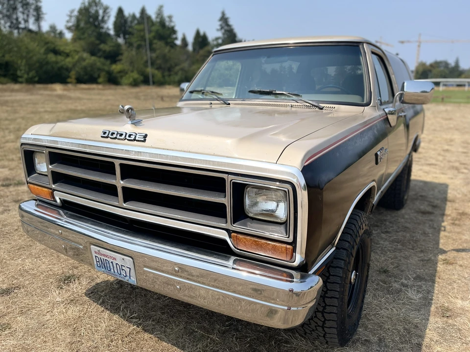1990 Dodge Ramcharger - Image 3 of 31