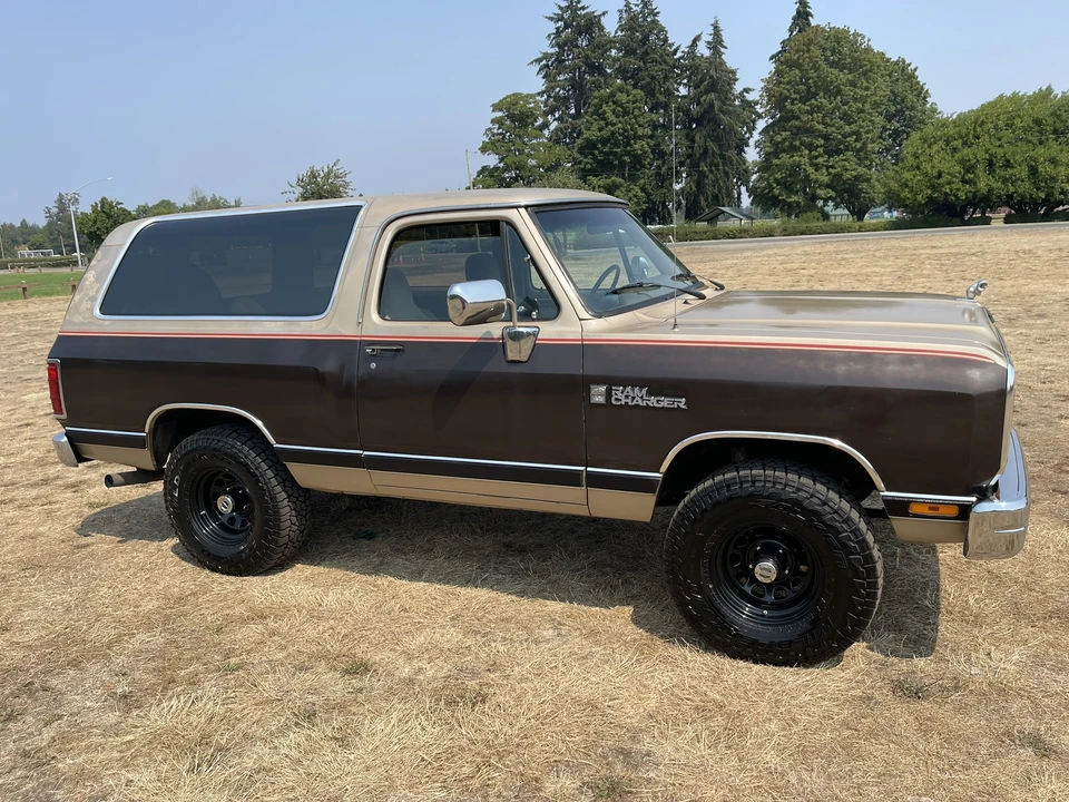 1990 Dodge Ramcharger - Image 27 of 31