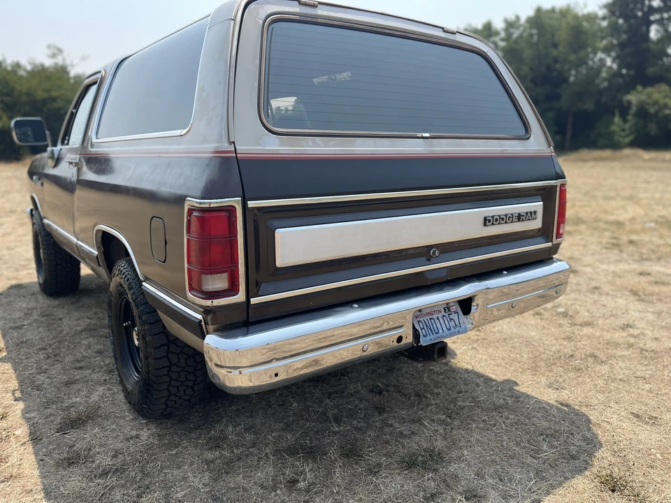 1990 Dodge Ramcharger - Image 17 of 31