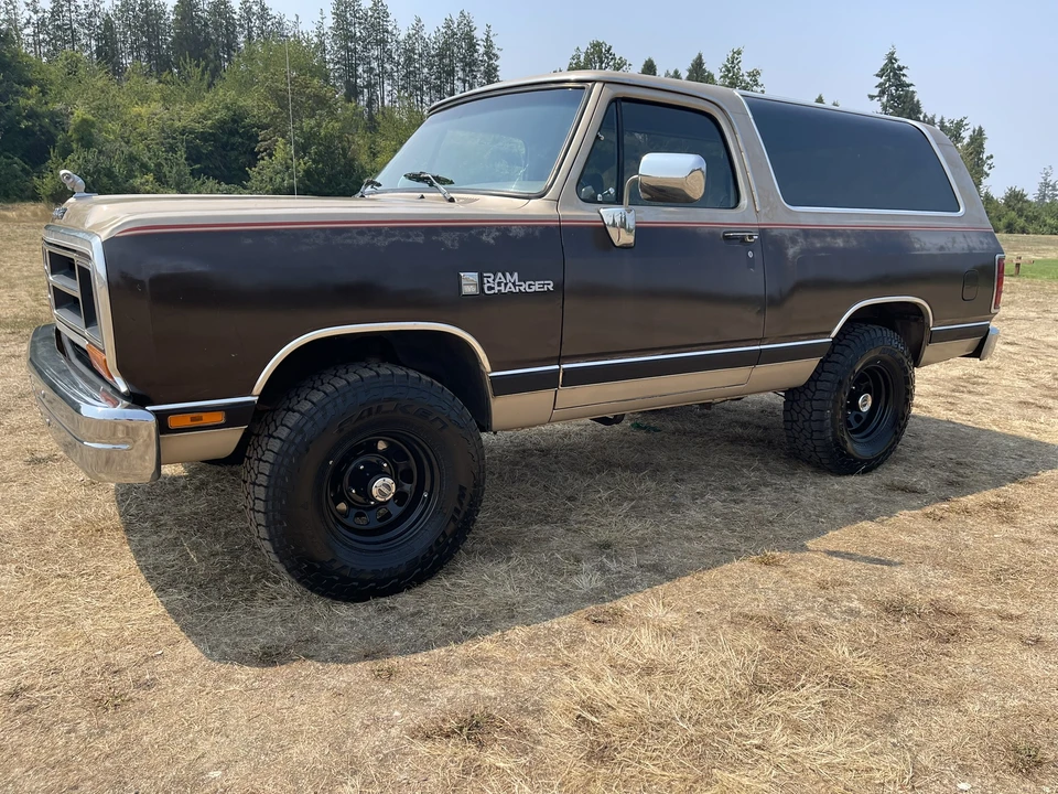 1990 Dodge Ramcharger - Image 8 of 31