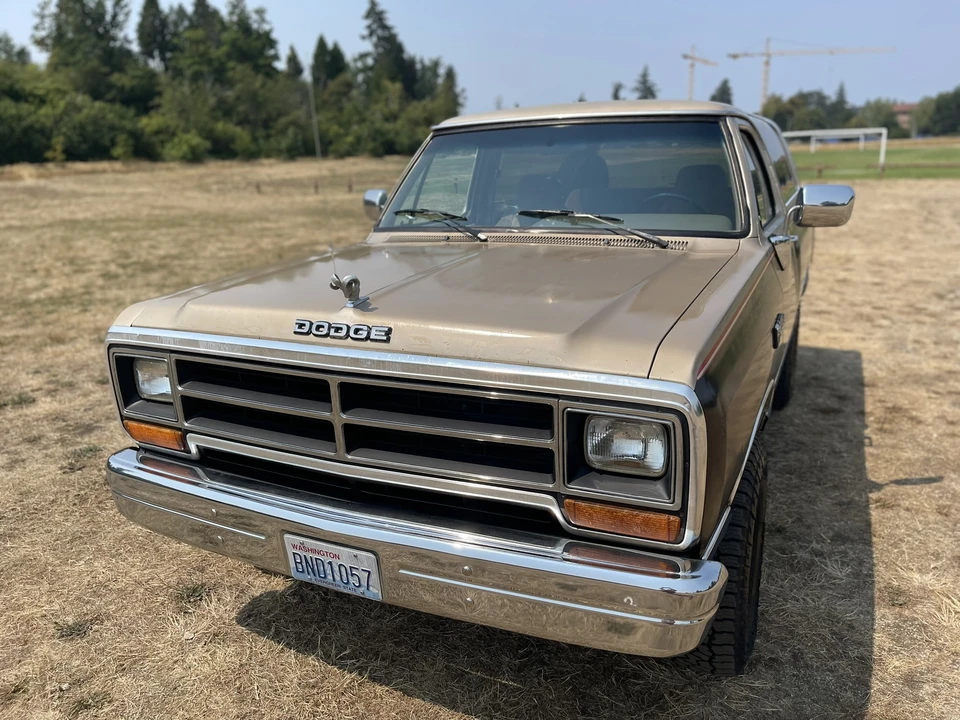 1990 Dodge Ramcharger - Image 2 of 31