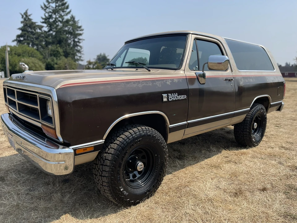 1990 Dodge Ramcharger - Image 7 of 31