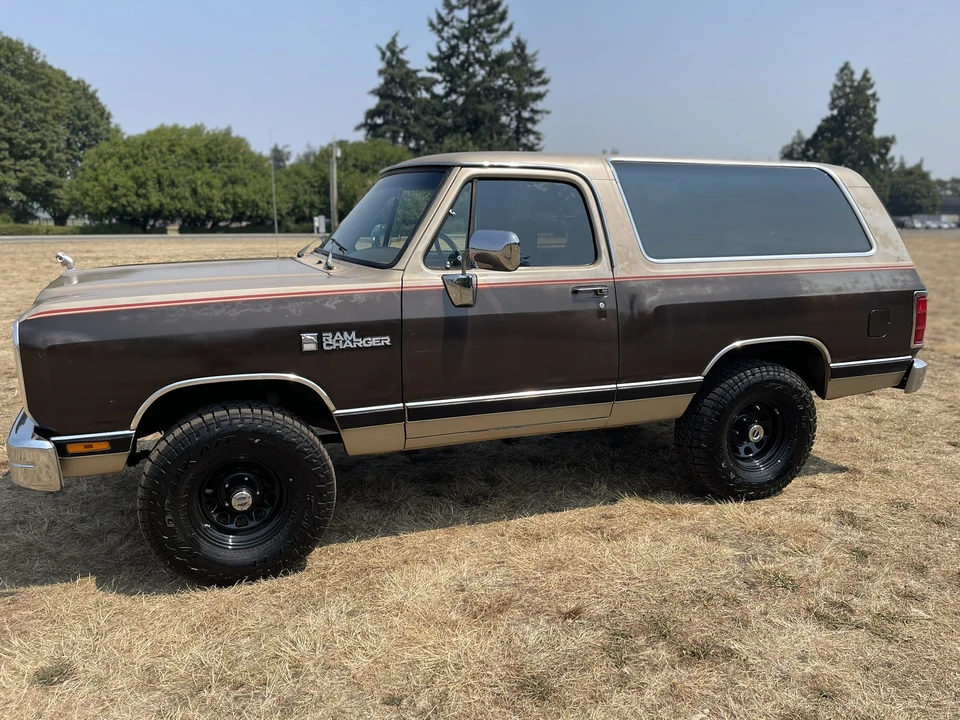 1990 Dodge Ramcharger - Image 10 of 31