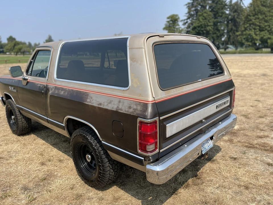 1990 Dodge Ramcharger - Image 15 of 31