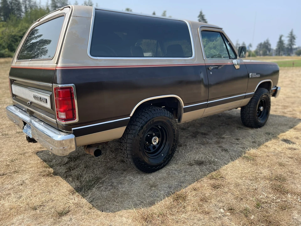 1990 Dodge Ramcharger - Image 23 of 31